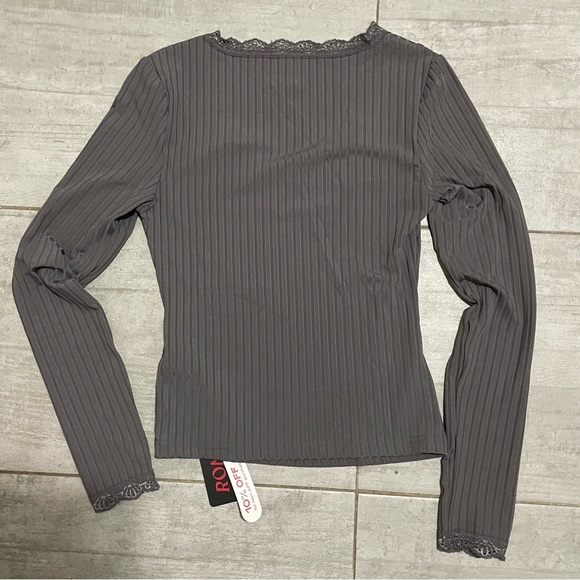 ROMWE Gray Ribbed Top - Picture 2 of 4